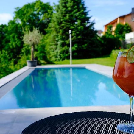 Restaurant a Pension u Hradu Šternberk Bagian luar foto