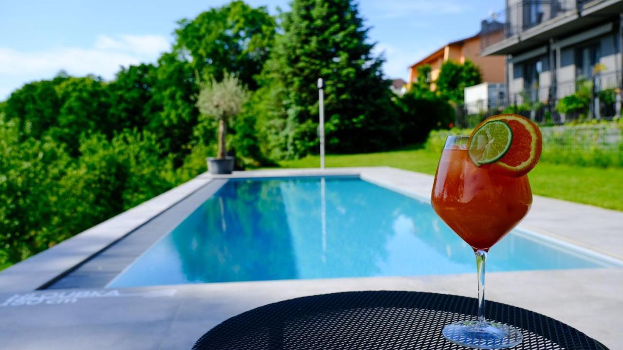 Restaurant a Pension u Hradu Šternberk Bagian luar foto